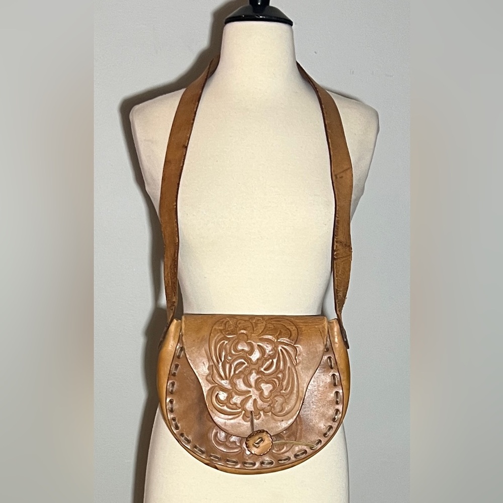 Vintage Hand-Tooled Leather Crossbody Saddle Bag Artisan Floral - Picture 1 of 11